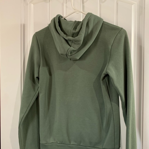 2 Puma sweaters Sz Small - Picture 7 of 7